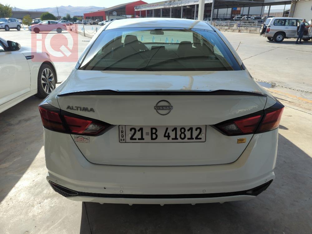 Nissan Altima
